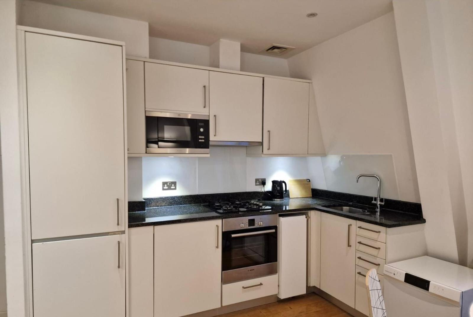One Bedroom Apartment In Holborn Londres Extérieur photo