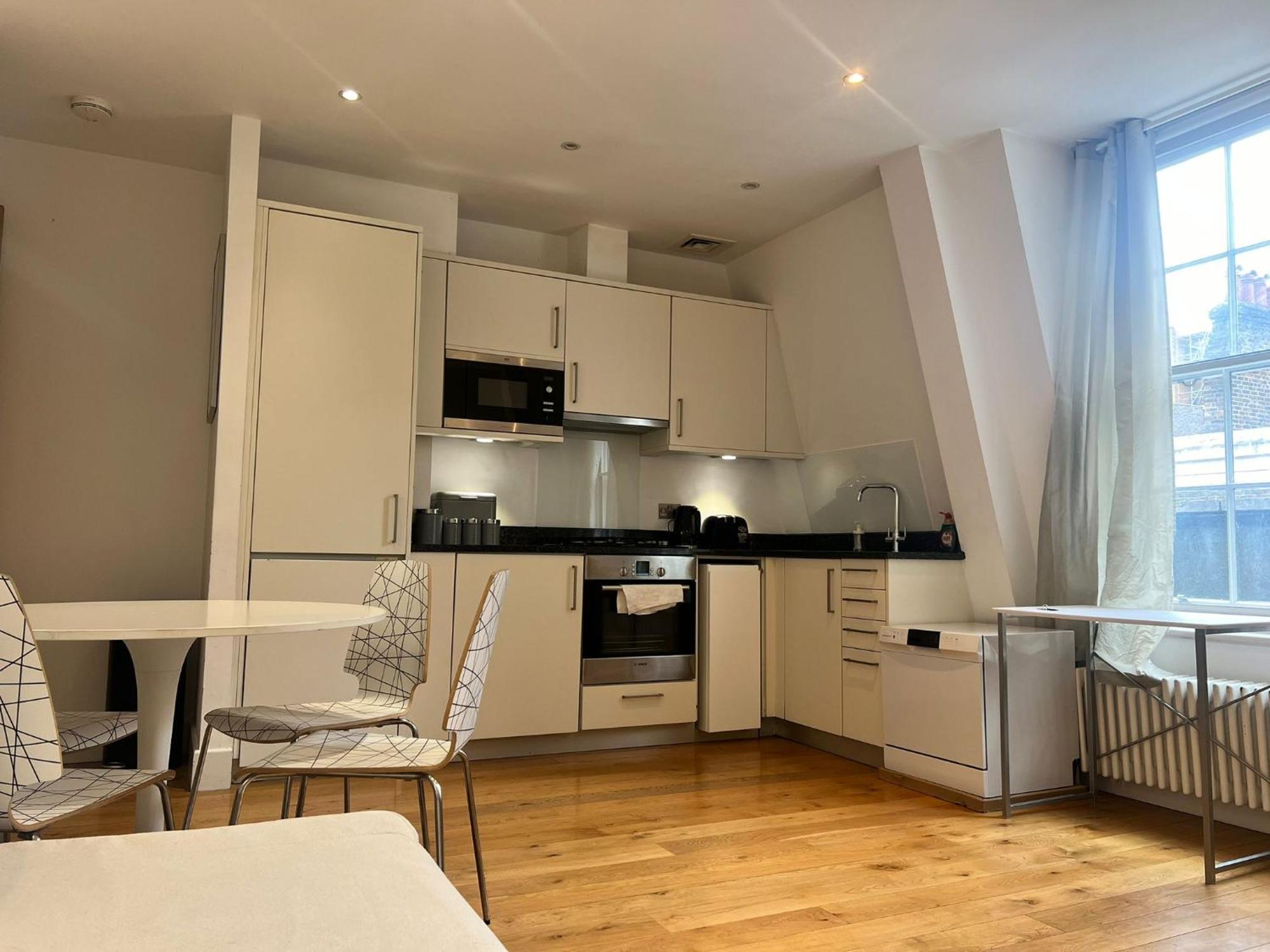 One Bedroom Apartment In Holborn Londres Extérieur photo